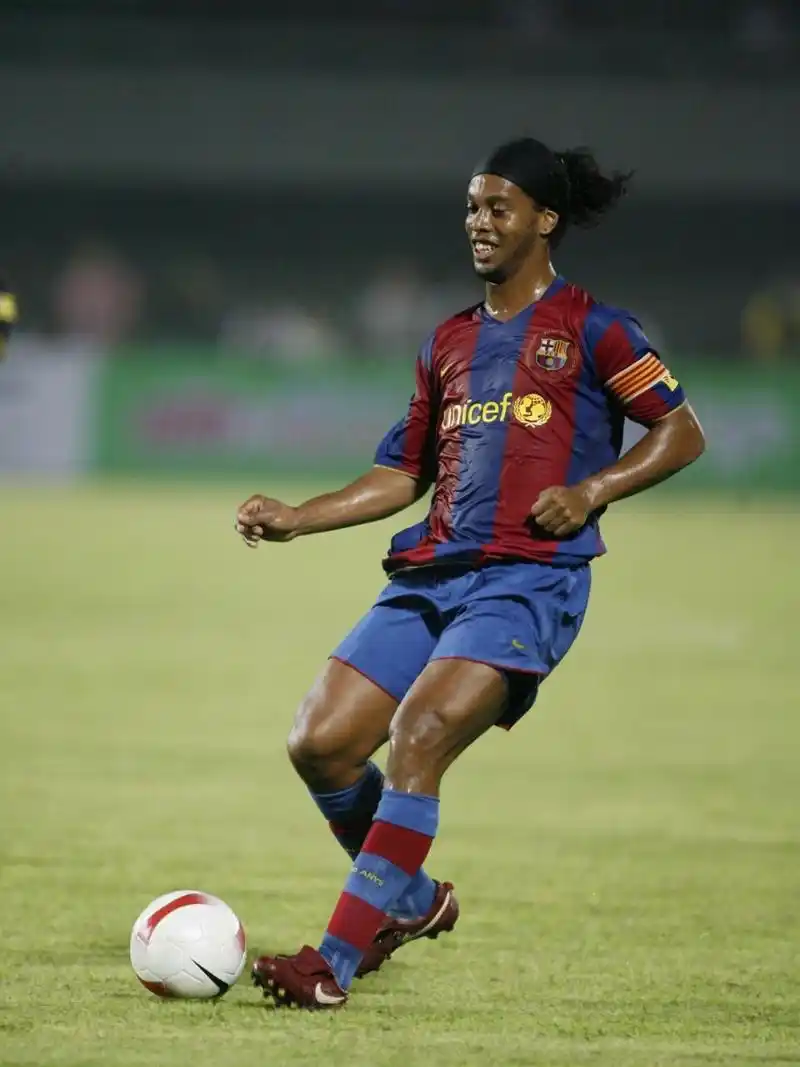 动中国足球 动中国足球