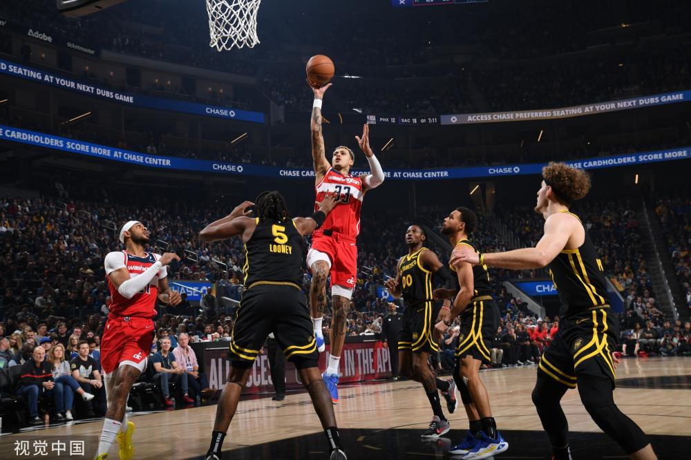 现出了超凡 现出了超凡