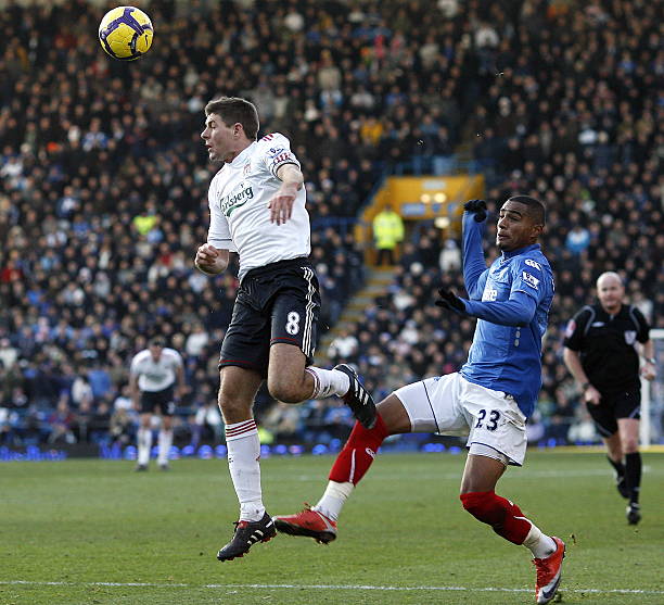 特尔用他的 特尔用他的