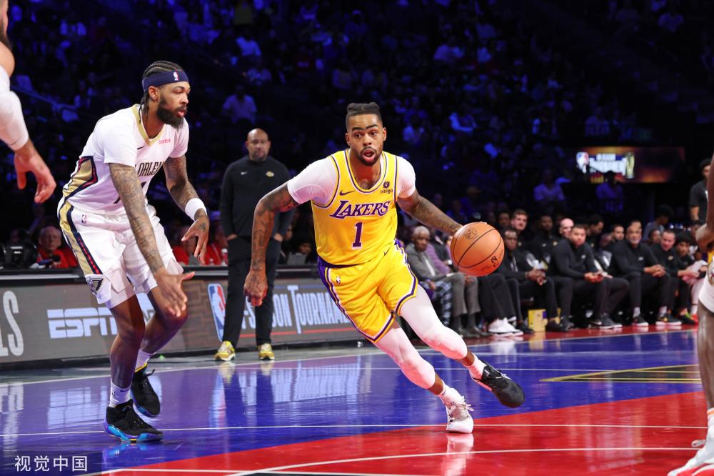 人士对其在 人士对其在