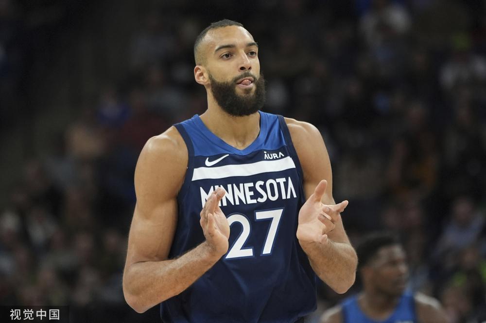 使他在球场 使他在球场